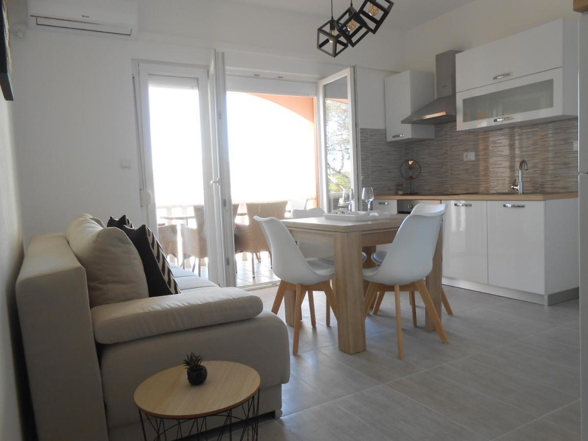 Apartments With A Parking Space Okrug Gornji, Ciovo - 13859 Trogir Extérieur photo